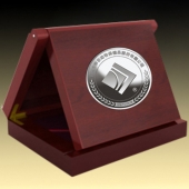 2014年9月：定制廣東大華農(nóng)公司銀質(zhì)紀(jì)念章