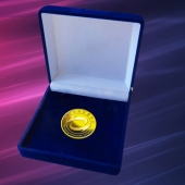 2015年3月定制　制作純金徽章、定做純金胸章、定制純金司徽